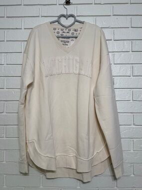 NWT Pressbox Michigan Ivory V-Neck Sweatshirt Plus Size 2X